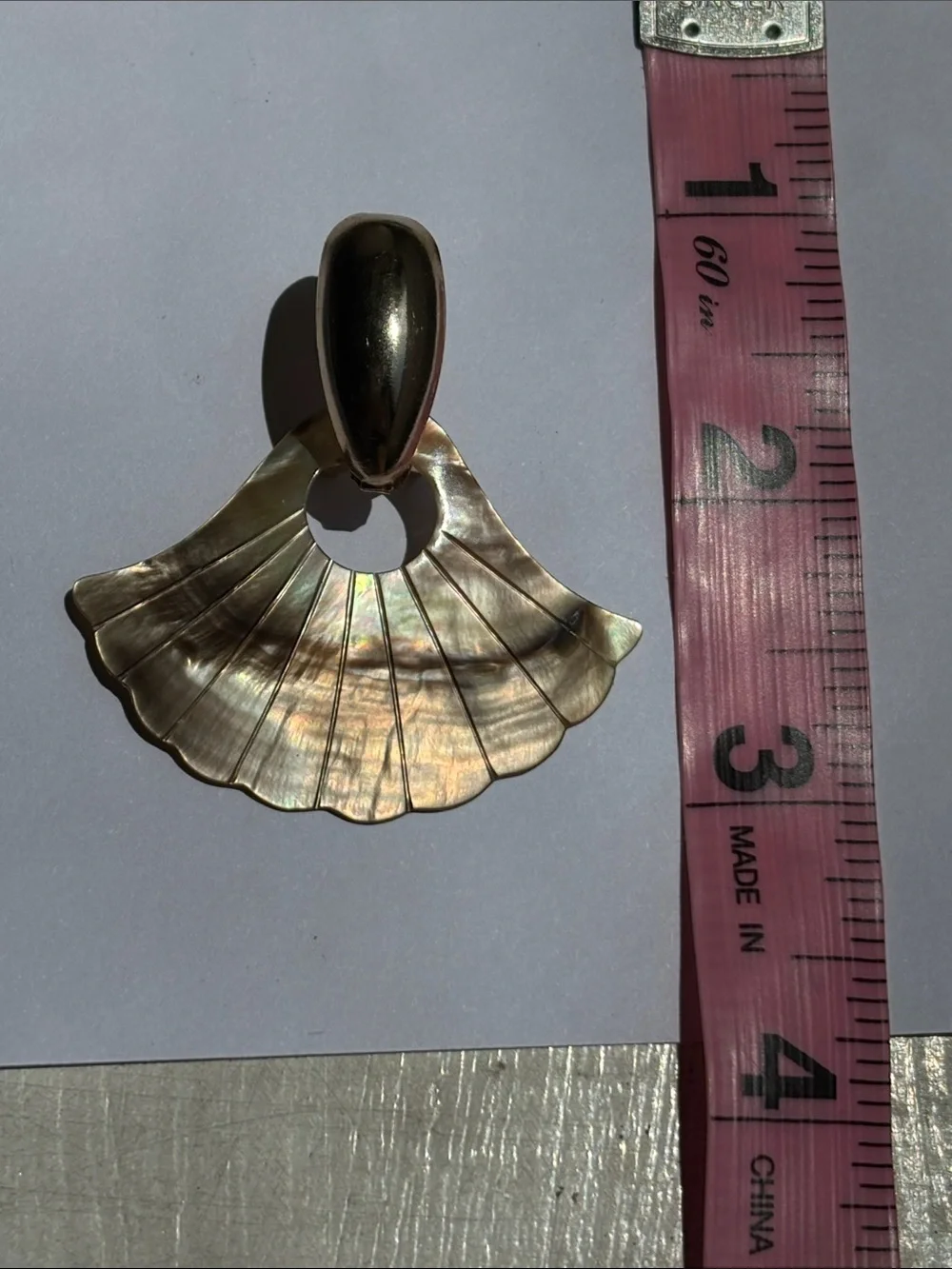 🟥MOP Fan Shape Gold Tone Earrings, Hand Carved, Iridescent W/Pink, Blue & Green